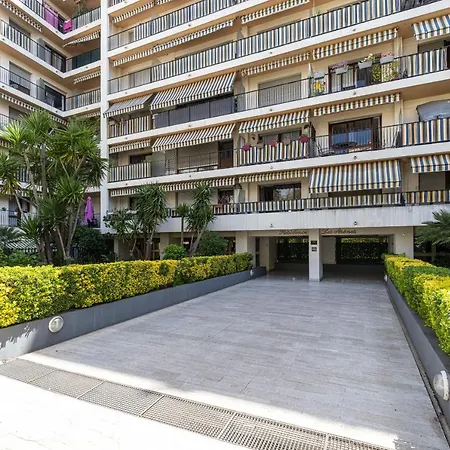 Daire Charming 1 Bdr Terrace & Garage