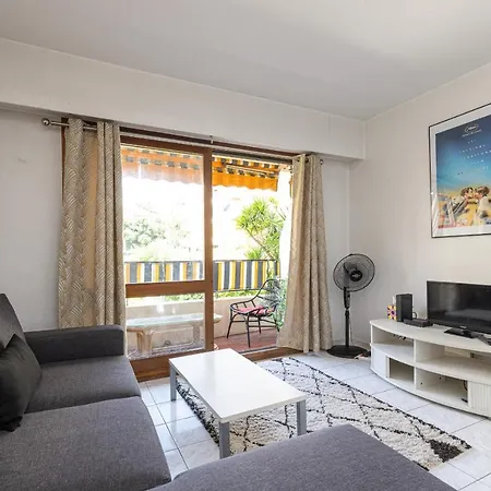 Charming 1 Bdr Terrace & Garage Daire *