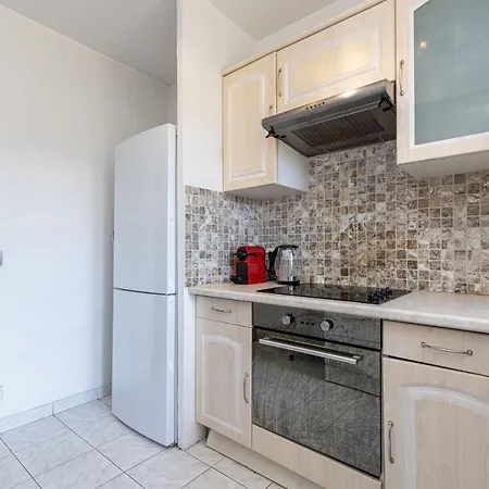 Apartment Charming 1 Bdr Terrace & Garage